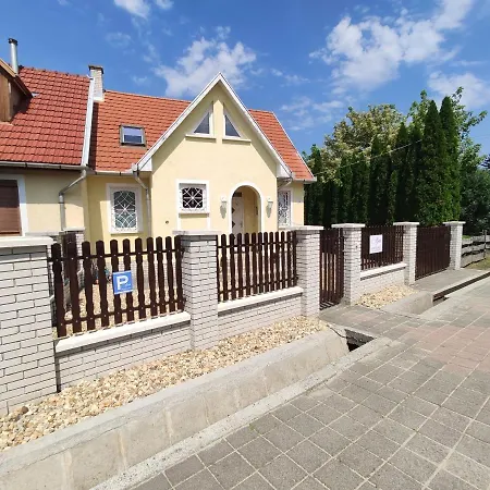 Vendégház Apollo 4*