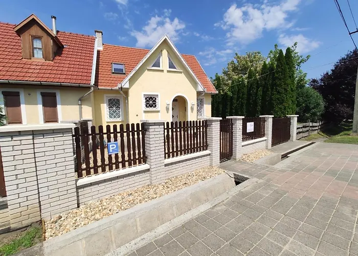 Guest house Apollo Vendeghaz 4*